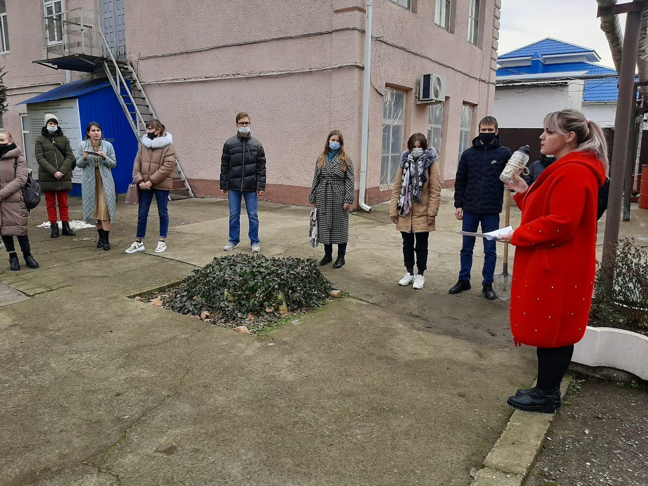 Устылабинские студенты оставили пожелания молодым избирателям 2031 года