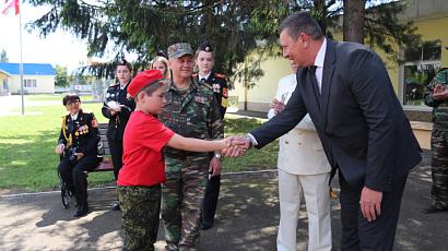 Торжественное открытие смены "Юнармеец" в центре детского отдыха "Тополёк"