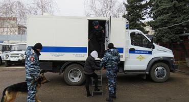 На скамью подсудимых отправлена обвиняемая в краже денег