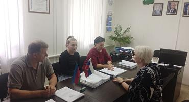 10.09.2025 в администрации Двубратсого сельского поселения состоялось выездное совещание по вопросу информирования предпринимателей и промышленных производителей о мерах государственной поддержки
