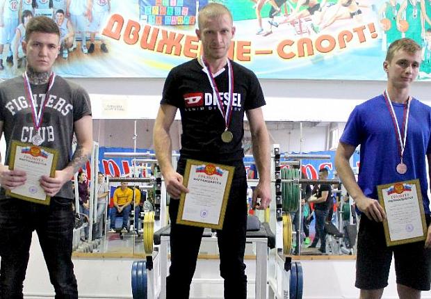 В Усть-Лабинске прошли соревнования по армрестлингу