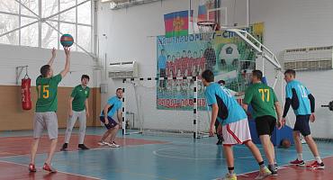 Золото и серебро в мужском стритболе досталось Усть-Лабинску