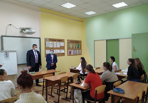 Устьлабинская администрация посетила социально-педагогический колледж